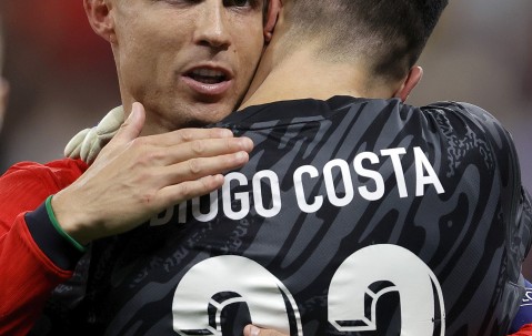 博鱼体育下载-葡萄牙凭梅德罗斯制胜，继续领跑小组(军事30米2蛇形跑教案)