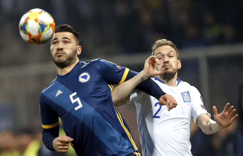 冰岛队在欧洲杯预选赛中创造佳绩,战胜对手 冰岛队在欧洲杯预选赛中创造佳绩,战胜对手