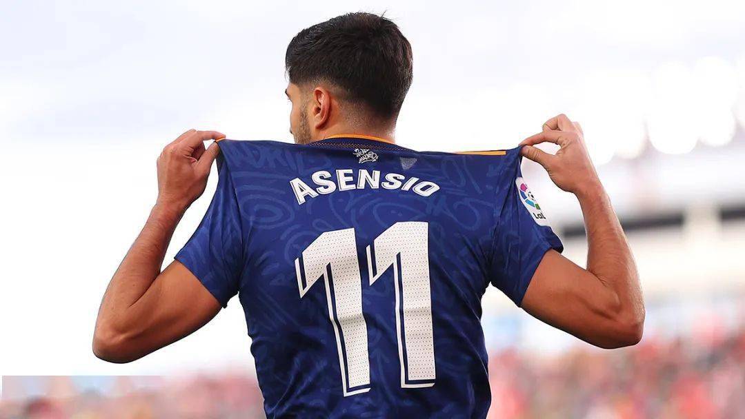 包含格拉纳达客场逆袭，豪取关键胜利的词条